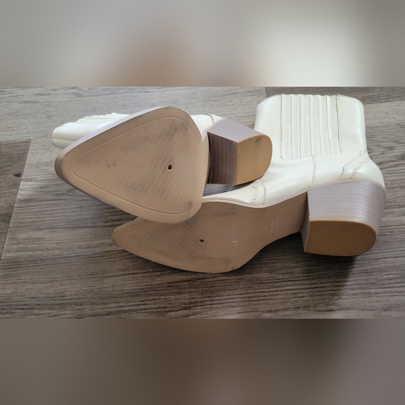 Chic Cream Ankle Booties - Picture 3 of 6